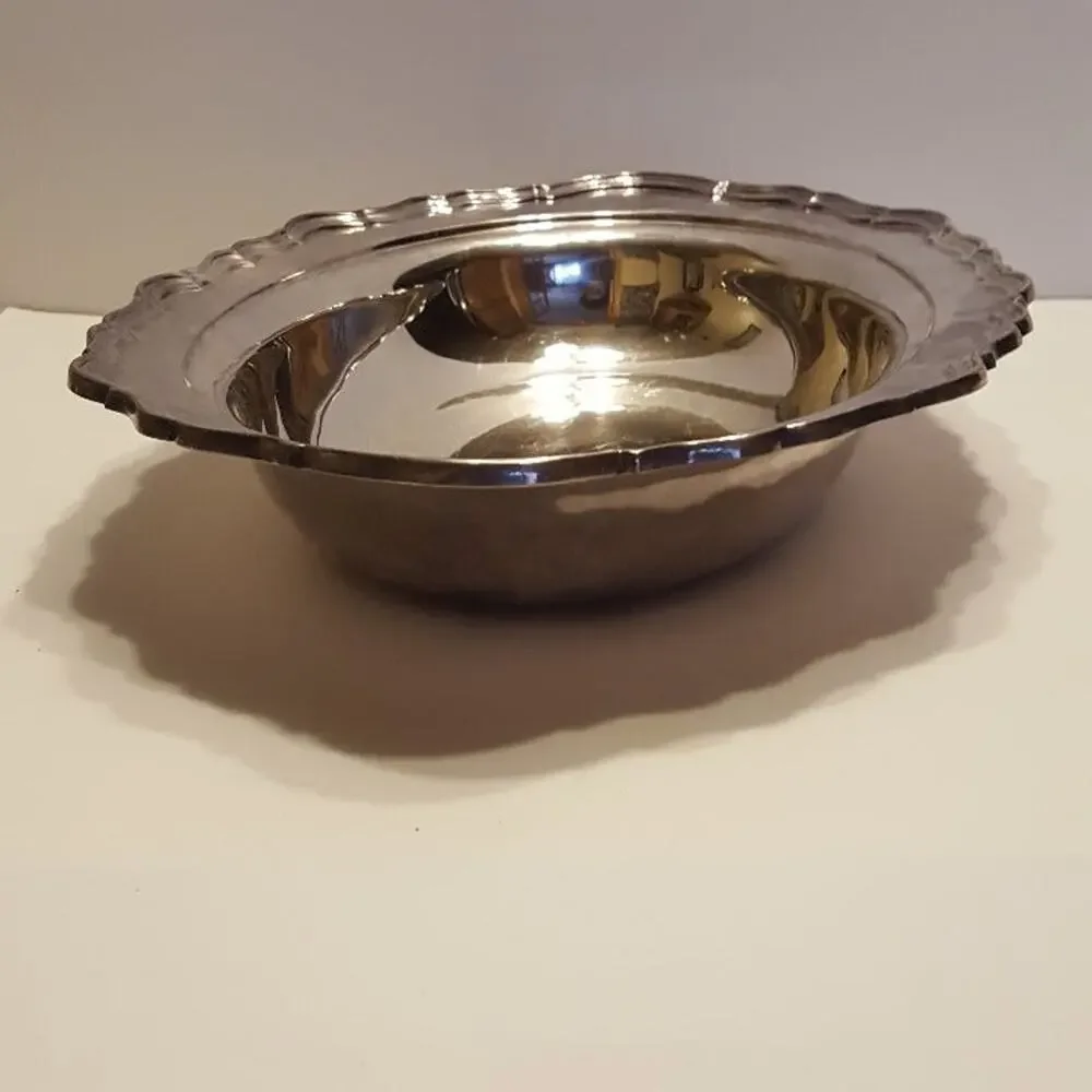 Vintage Reed & Barton 7040 Provincial Oval Bowl silverplated .